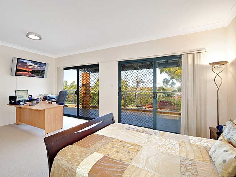 1 Junee Crescent, Kingsgrove NSW 2208