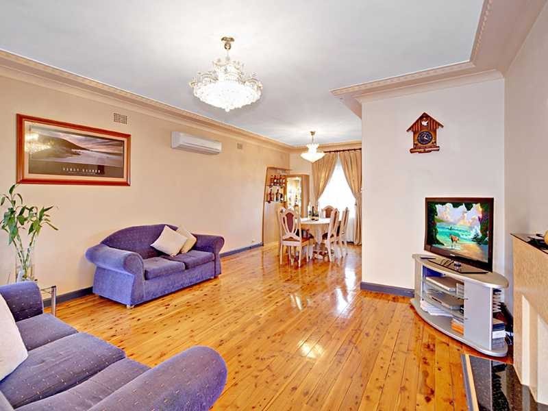 34 Poole Street, Kingsgrove NSW 2208