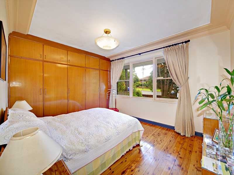 34 Poole Street, Kingsgrove NSW 2208