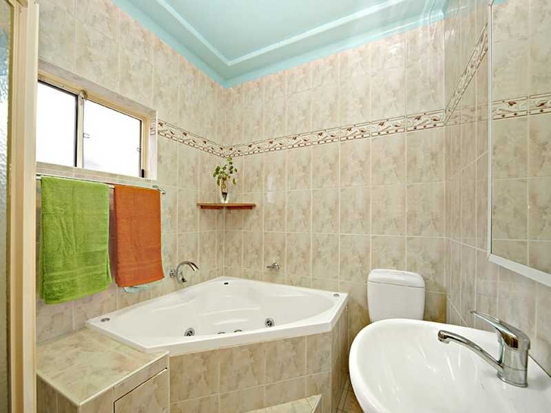 34 Poole Street, Kingsgrove NSW 2208