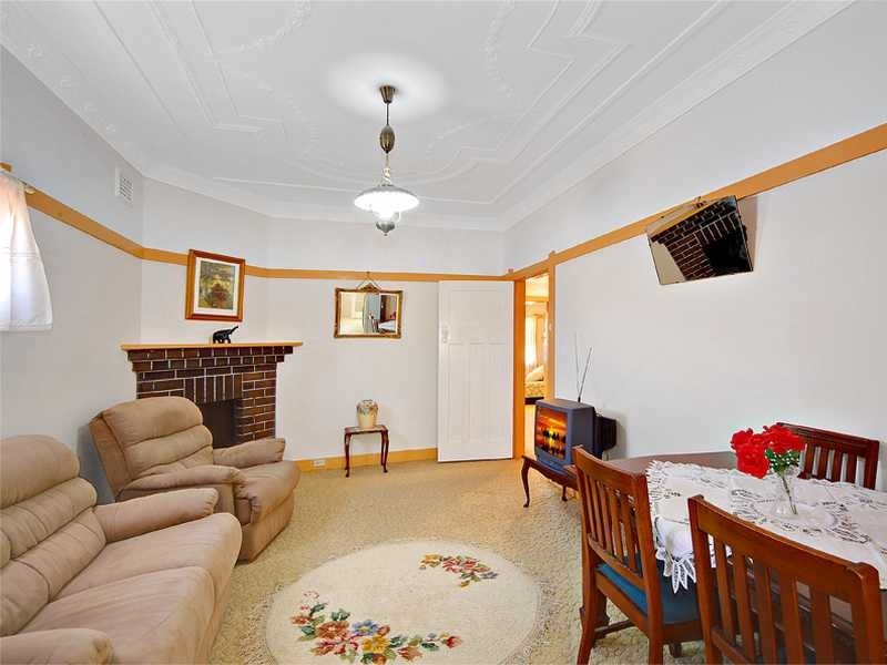 3 Hampden Avenue, Marrickville NSW 2204