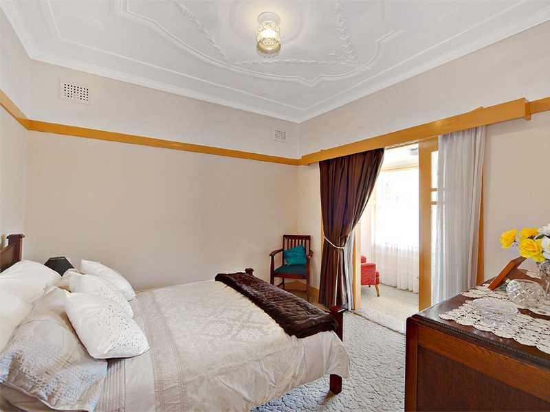 3 Hampden Avenue, Marrickville NSW 2204