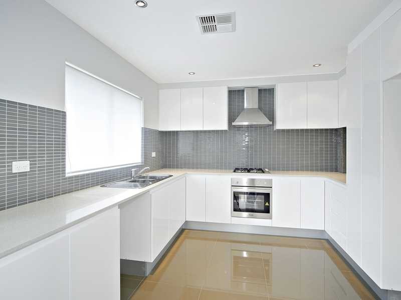 21 Lundy Avenue, Kingsgrove NSW 2208