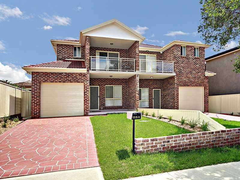 123 Moorefields Road, Roselands NSW 2196