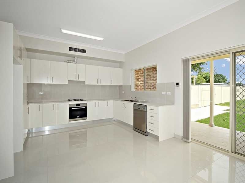 123 Moorefields Road, Roselands NSW 2196