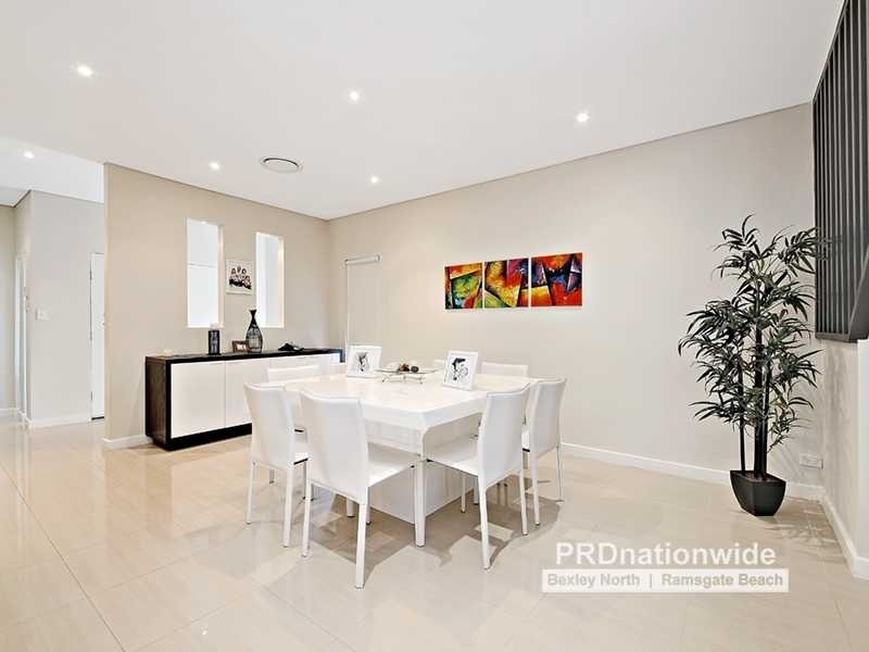 5 Rolestone Avenue, Kingsgrove NSW 2208