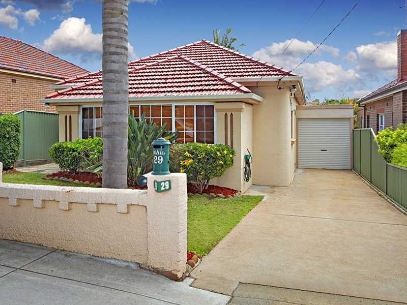 29 Rosemeath Avenue, Kingsgrove NSW 2208