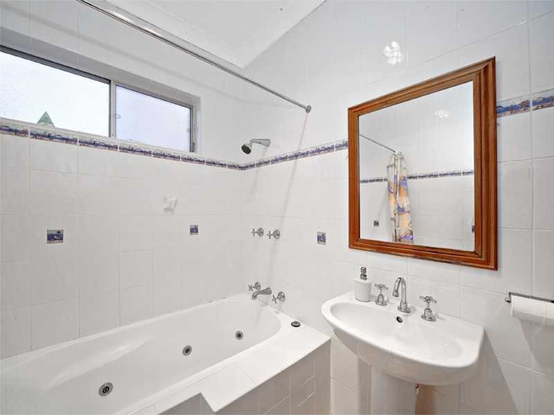 23 Beaconsfield Avenue, Kingsgrove NSW 2208