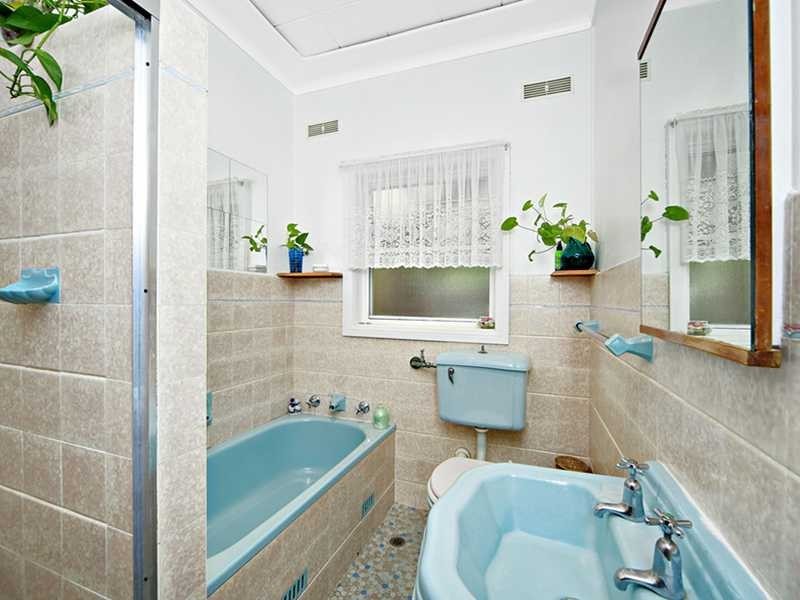 9 Manins Avenue, Kingsgrove NSW 2208