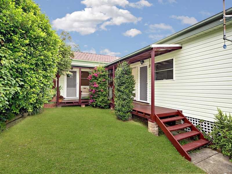 9 Manins Avenue, Kingsgrove NSW 2208