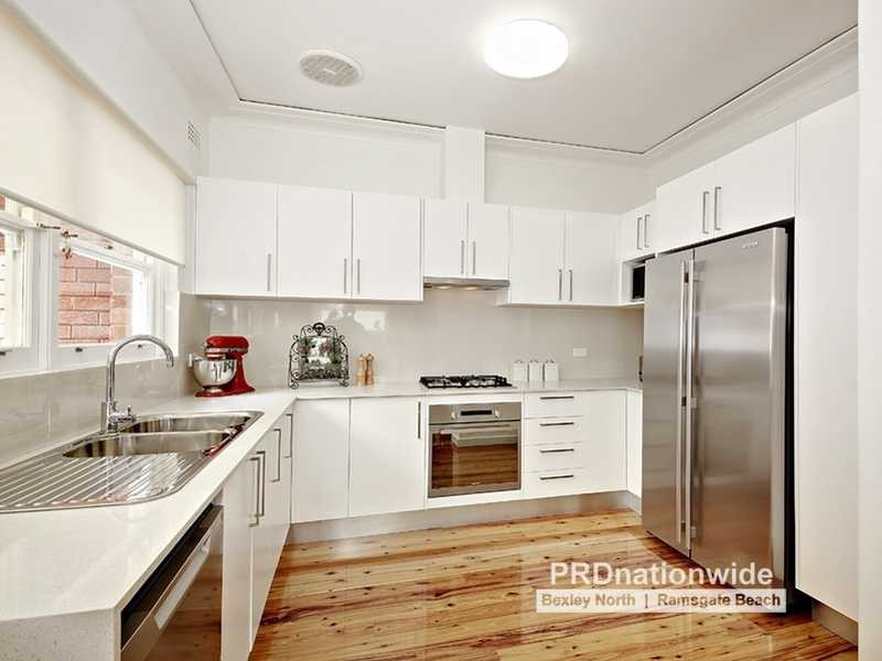 3 Earlwood Crescent, Bardwell Park NSW 2207