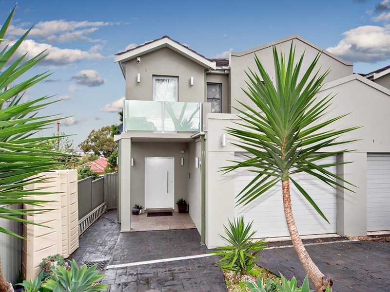 12 Junee Crescent, Kingsgrove NSW 2208