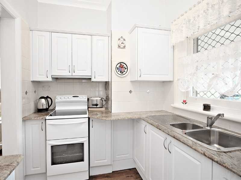 19 Dowsett Road, Kingsgrove NSW 2208