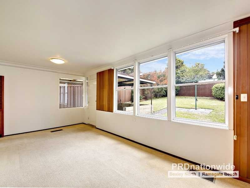 7 Beaconsfield Avenue, Kingsgrove NSW 2208