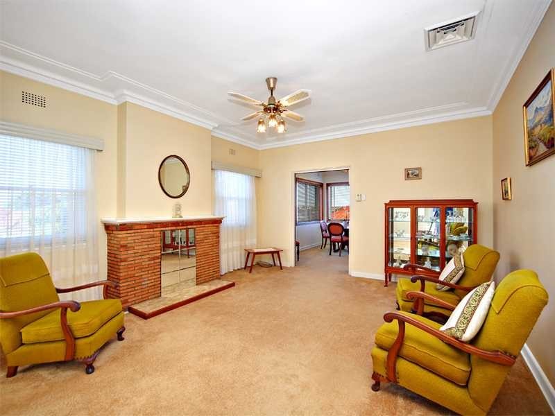 10 Beresford Parade, Kingsgrove NSW 2208