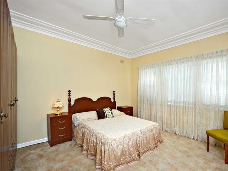 10 Beresford Parade, Kingsgrove NSW 2208