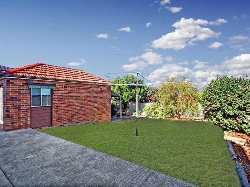 10 Beresford Parade, Kingsgrove NSW 2208