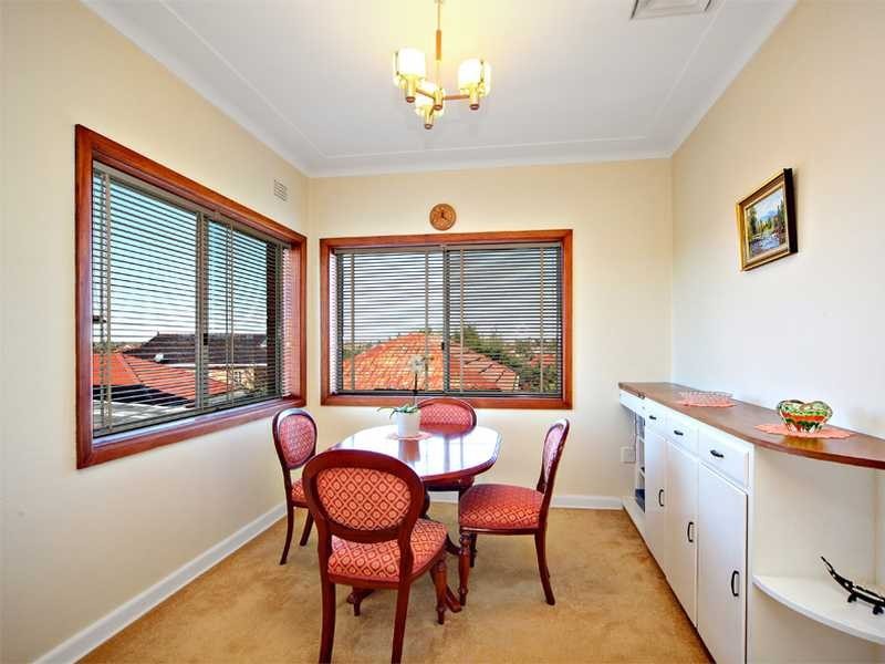 10 Beresford Parade, Kingsgrove NSW 2208