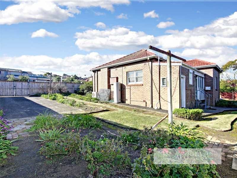 37 Bobodah Street, Kingsgrove NSW 2208