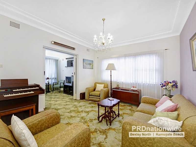 3 Dunkirk Avenue, Kingsgrove NSW 2208