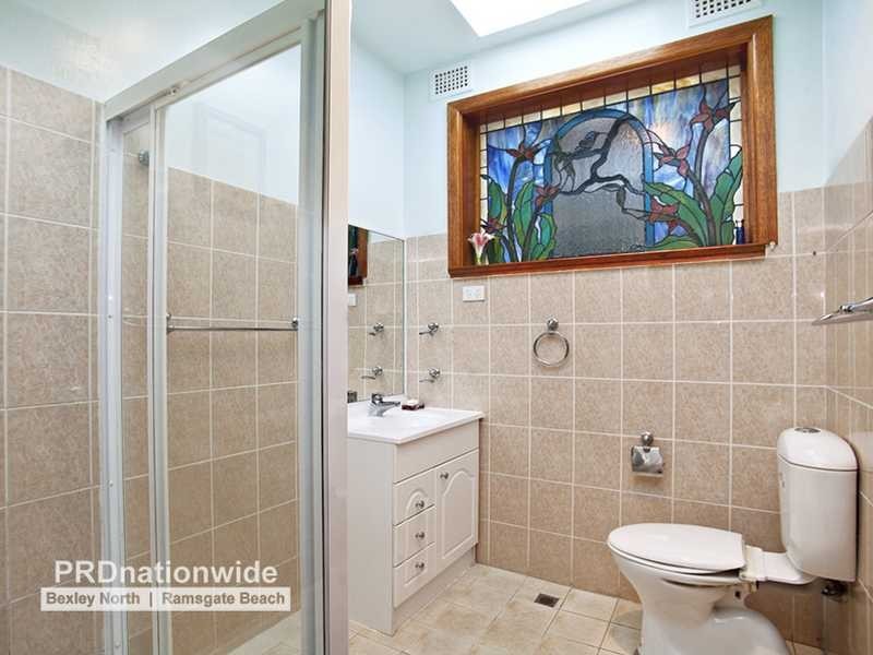 36 Cripps Avenue, Kingsgrove NSW 2208