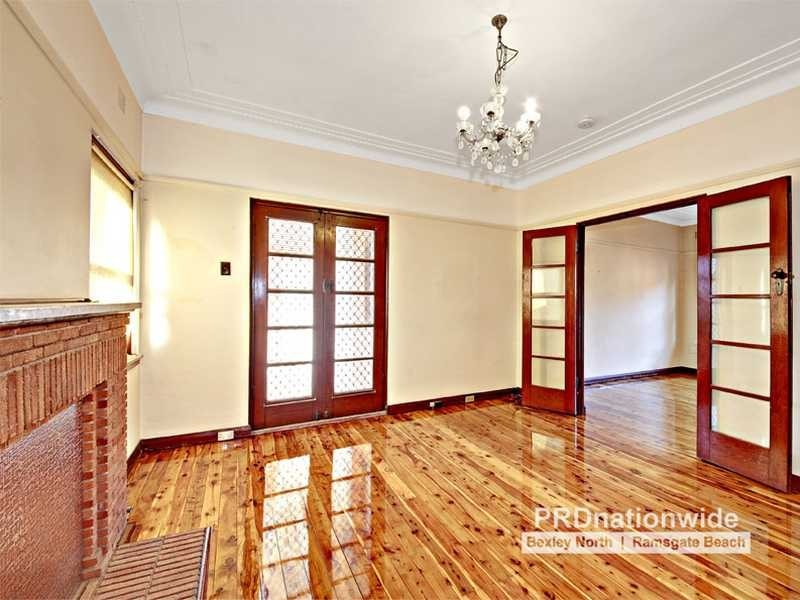 98 Caroline Street, Kingsgrove NSW 2208