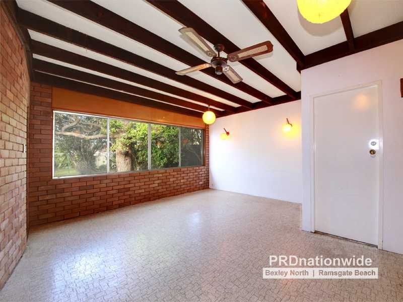 98 Caroline Street, Kingsgrove NSW 2208
