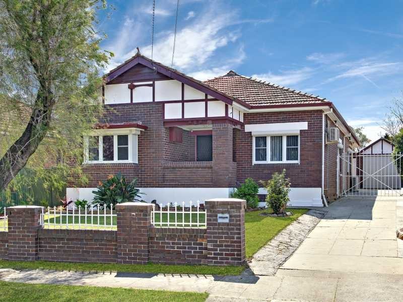 18 Preddys Road, Bexley NSW 2207
