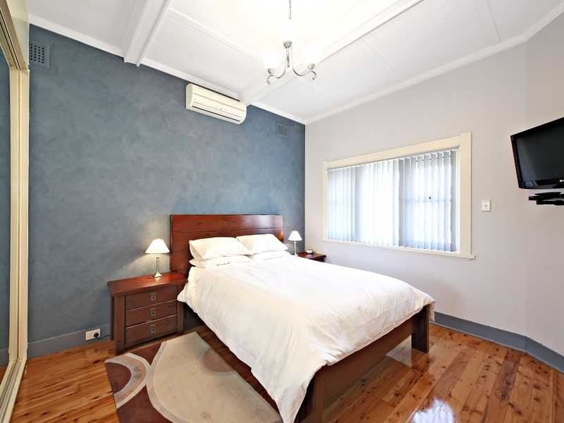 18 Preddys Road, Bexley NSW 2207