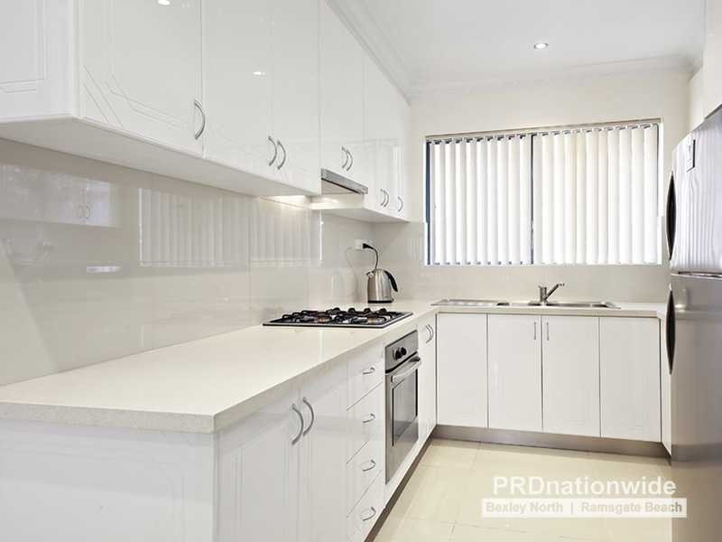 2/42 Flora Street, Roselands NSW 2196