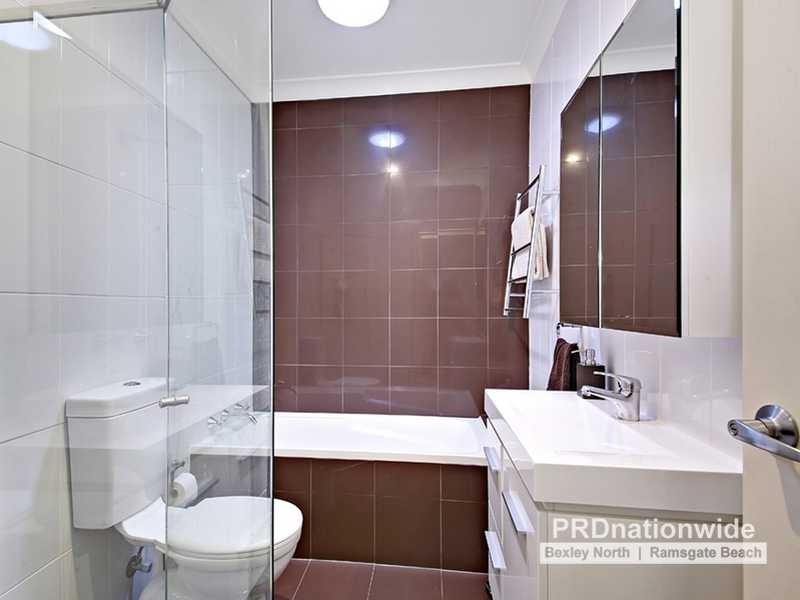 2/42 Flora Street, Roselands NSW 2196