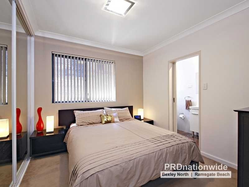 2/42 Flora Street, Roselands NSW 2196