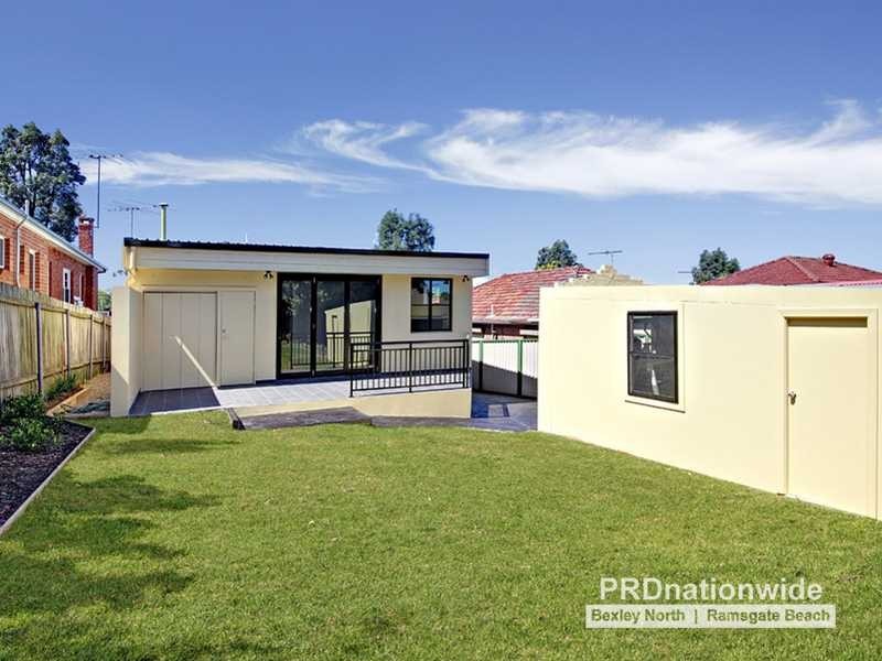 25 Arinya Street, Kingsgrove NSW 2208