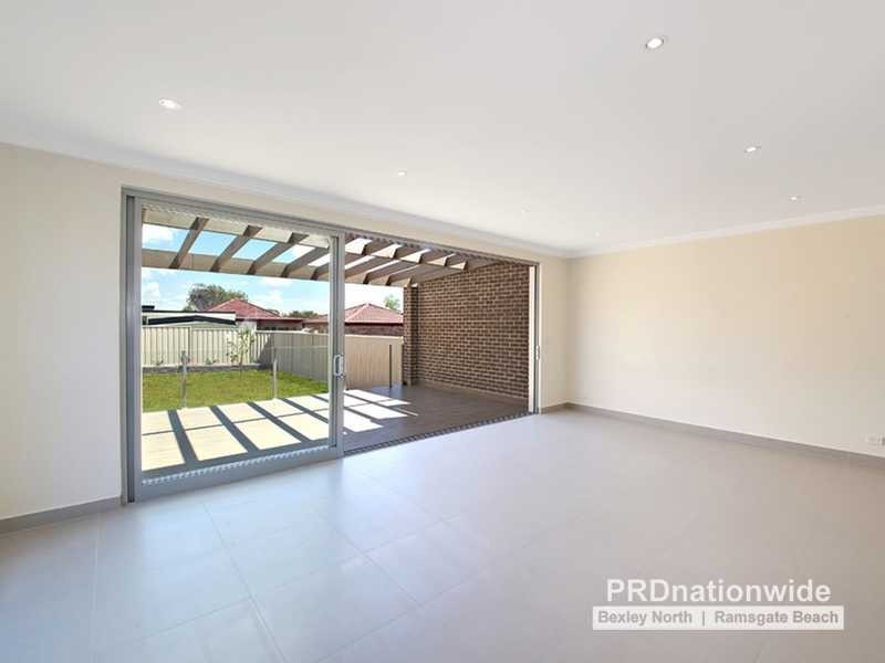 11a Ferrier Parade, Clemton Park NSW 2206