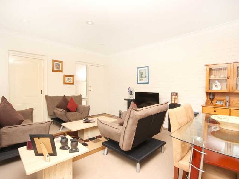 2/57 Old Taren Point Road, Taren Point NSW 2229