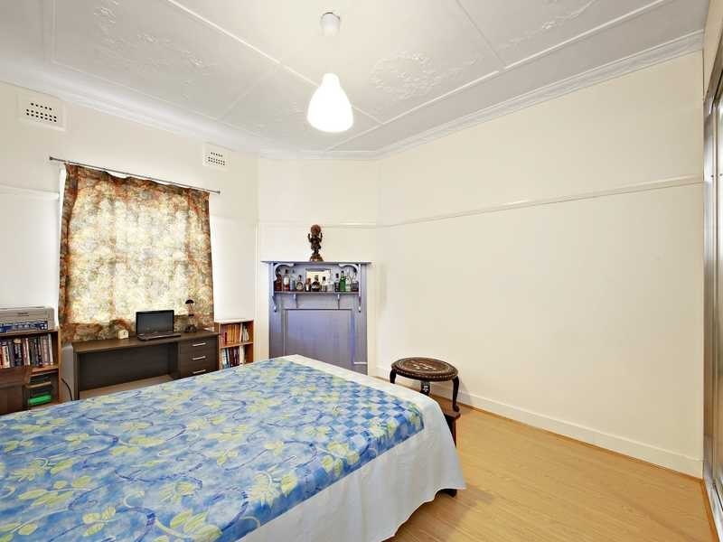 6 Faux Street, Wiley Park NSW 2195