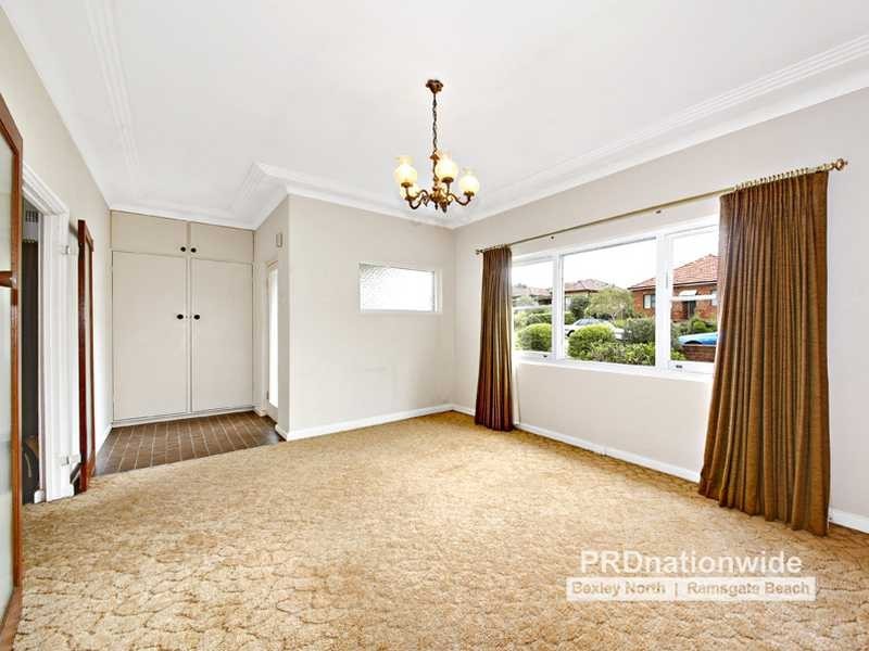 10 Bennett Street, Kingsgrove NSW 2208