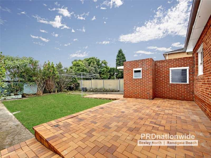 10 Bennett Street, Kingsgrove NSW 2208