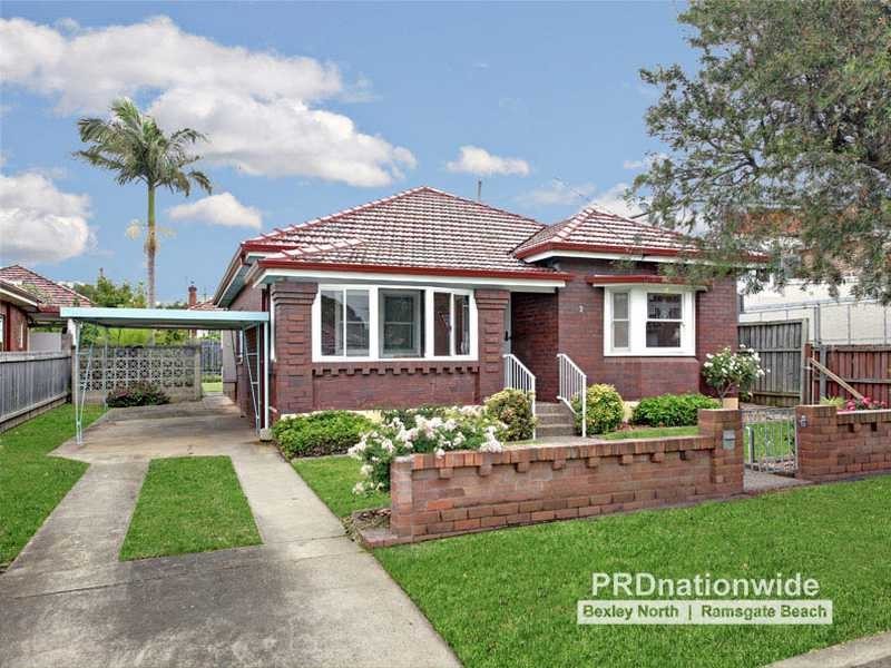 2 The Avenue, Kingsgrove NSW 2208