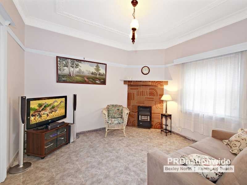 2 The Avenue, Kingsgrove NSW 2208