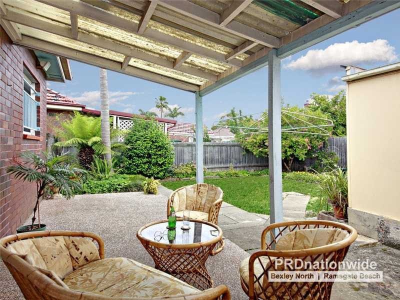 2 The Avenue, Kingsgrove NSW 2208