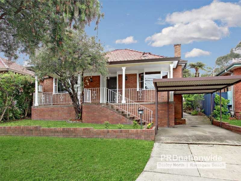 15 Monaro Avenue, Kingsgrove NSW 2208