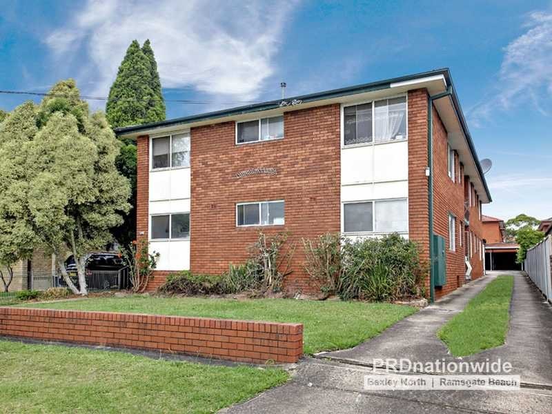 1/10 Dunkirk Avenue, Kingsgrove NSW 2208