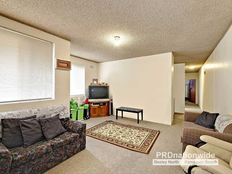 1/10 Dunkirk Avenue, Kingsgrove NSW 2208