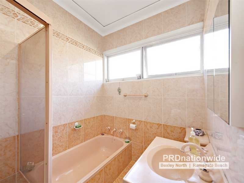 20 Canonbury Grove, Bexley North NSW 2207