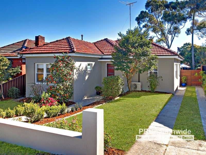 10 New England Drive, Kingsgrove NSW 2208