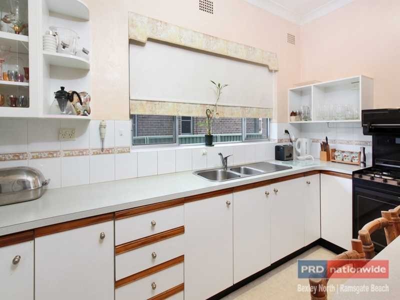 9 Hospital Road, Concord West NSW 2138