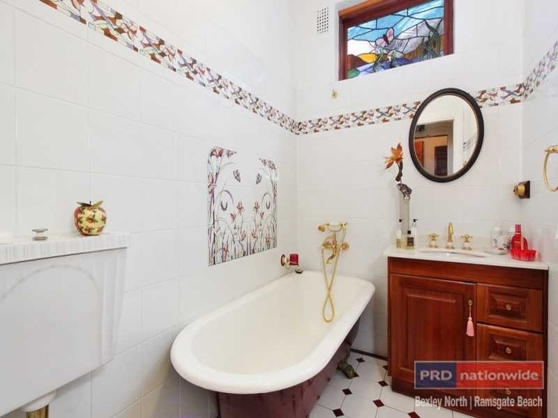 9 Hospital Road, Concord West NSW 2138