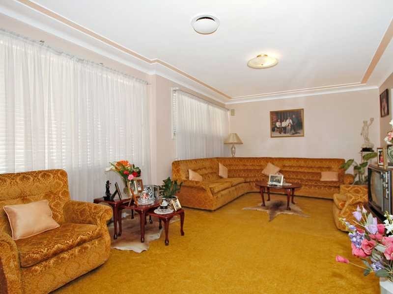 30 Oak Road, Kirrawee NSW 2232