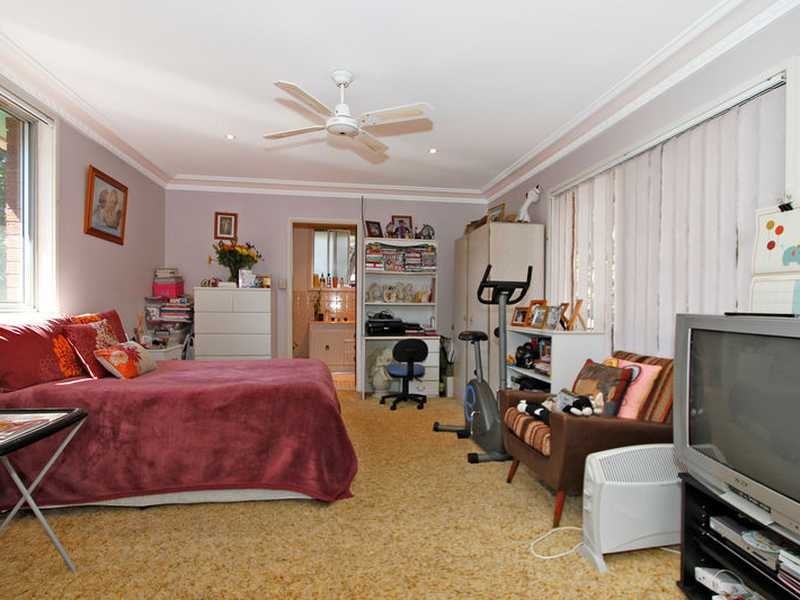 30 Oak Road, Kirrawee NSW 2232